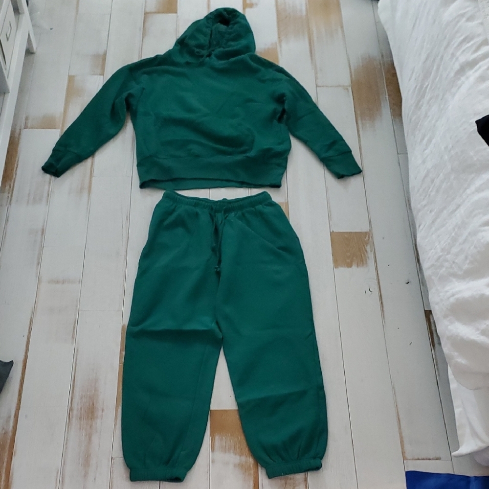 Stylish Green Jogger Set for Women